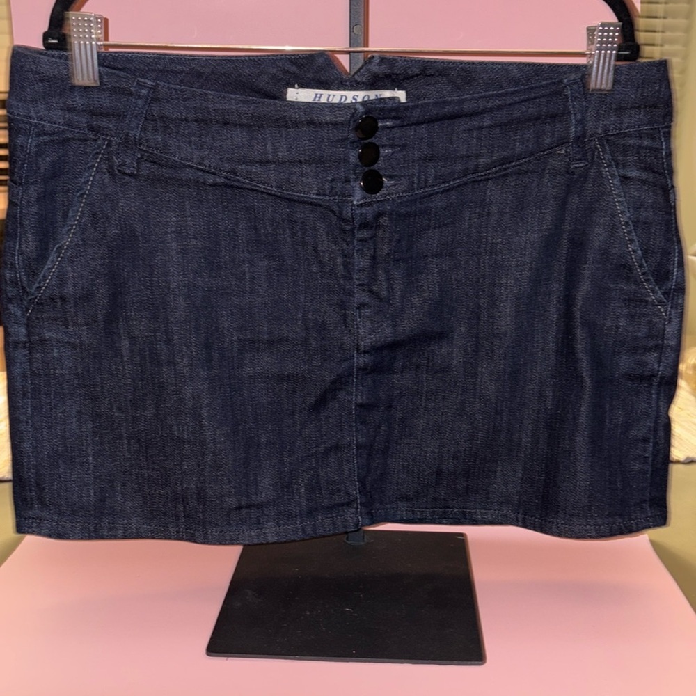 HUDSON Dark Blue Denim Mini skirt. EUC
